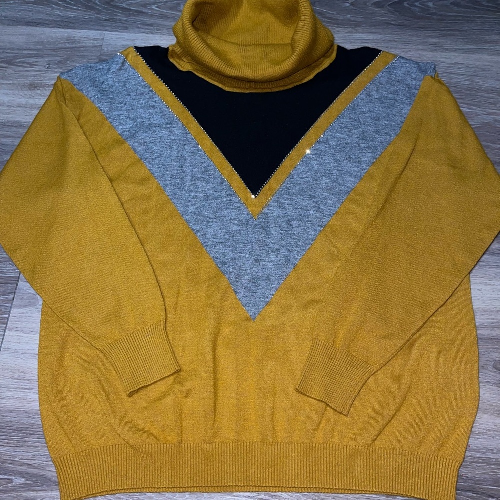 Sweater M&V